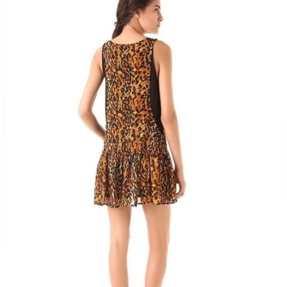 MINKPINK LEOPARD SMOCKED MINI DRESS SIZE XS - Picture 2 of 5